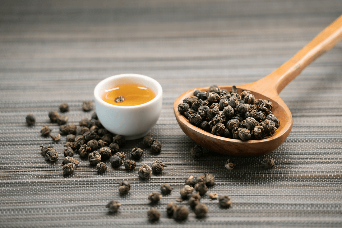 Mastering the Art of Oolong Tea: A Fragrant Symphony of Crafting and Tasting - Rainforest Tea & Life